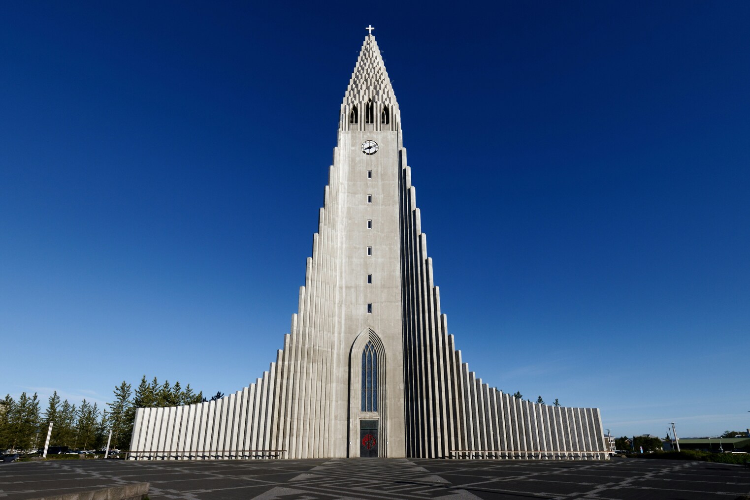 Hallgrímskirkja catedral de Reikiavik en Islandia