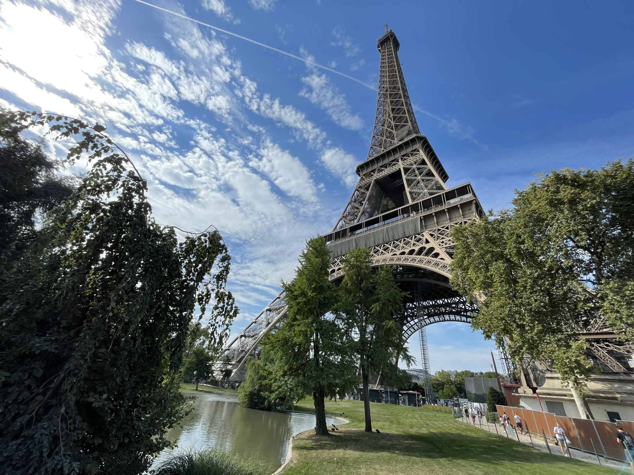 Torre Eiffel monumento por excelencia de París en Francia