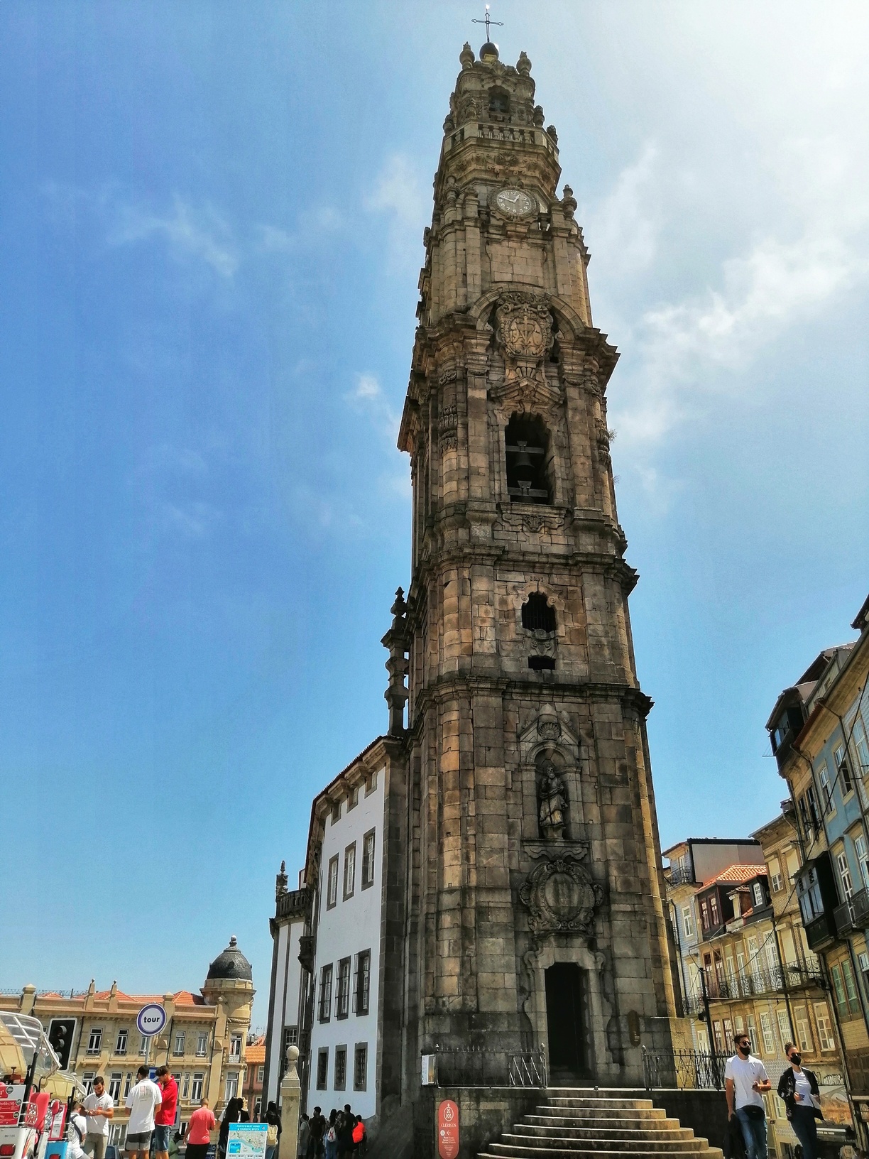 Torre dos Clérigos en Oporto