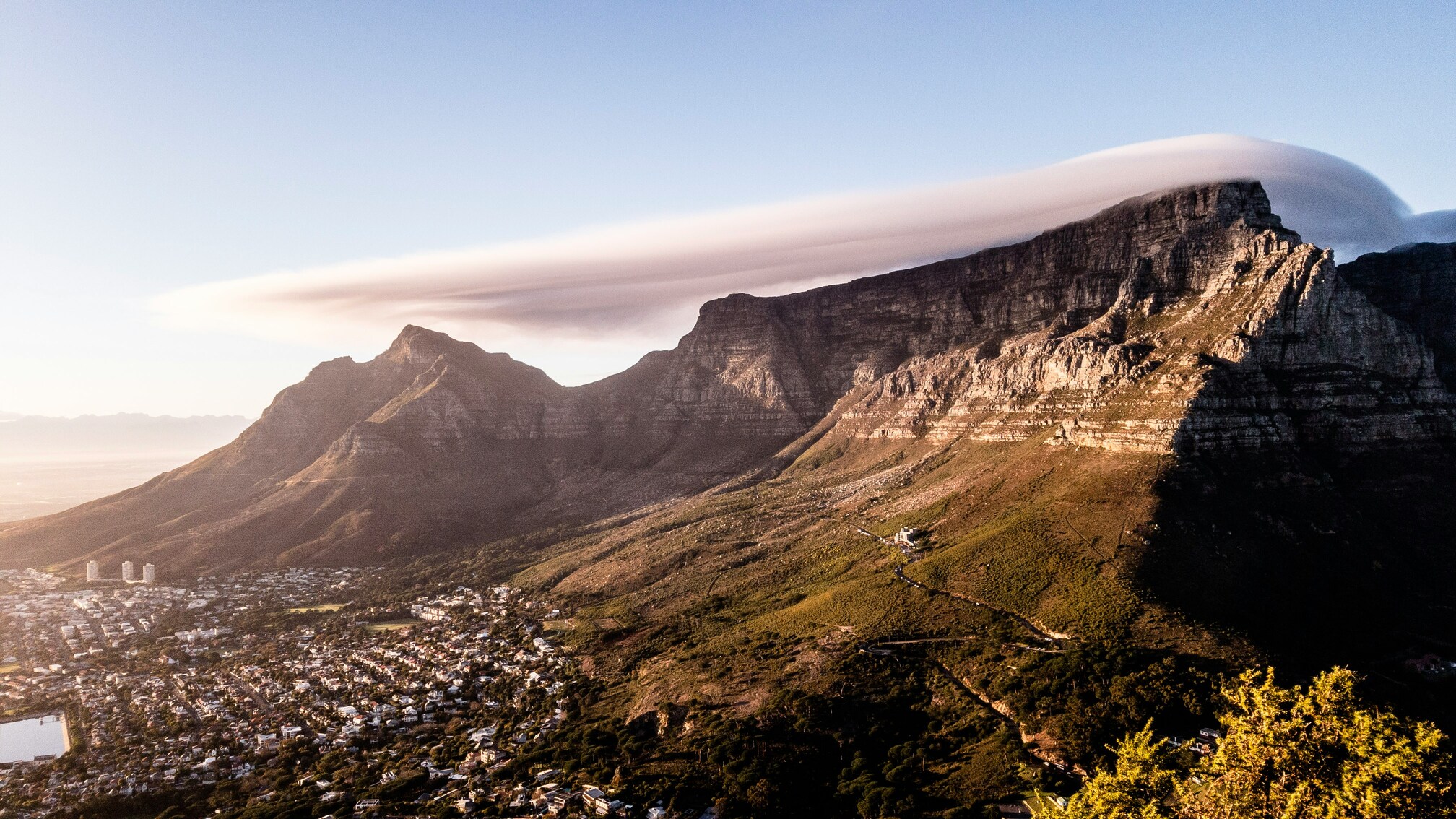Table Mountain, uno de los grandes símbolos de Ciudad del Cabo en Sudáfrica