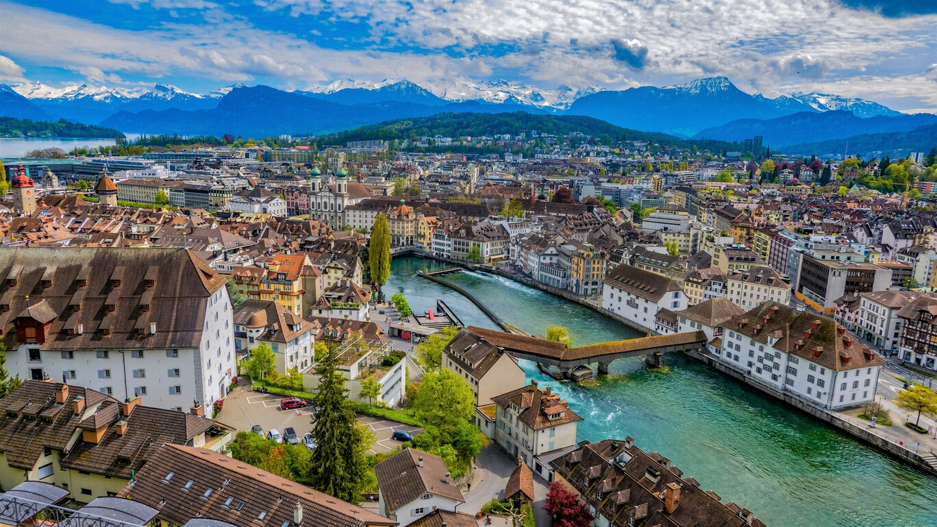 Lucerna vista aérea de la ciudad en Suiza